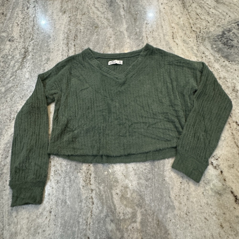 Hollister Women's XS Fuzzy Cropped Long Sleev Sweater Shirt Fleece Green